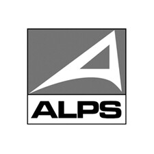 Berglandschaft der Alpen mit Nebel