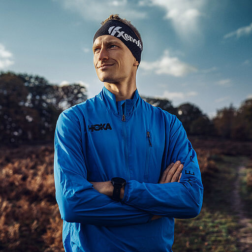 Ein professionelles Portrait von Tobias Drachler