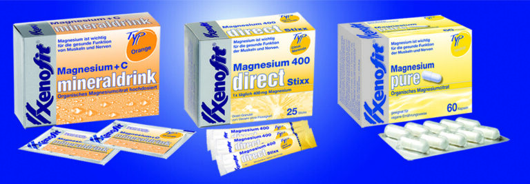 Drei Xenofit Magnesium Produkte auf blauem Hintergrund