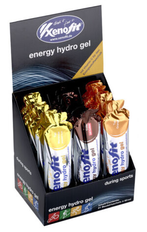 Drei verschiedene Geschmacksrichtungen von Xenofit Energie Hydro Gel in einer Verkaufspräsentation